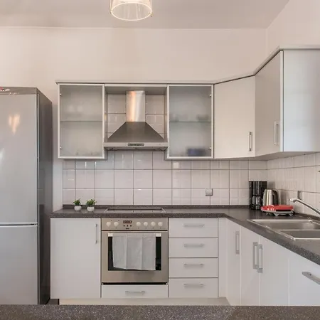 Koutsis * לגאנאס